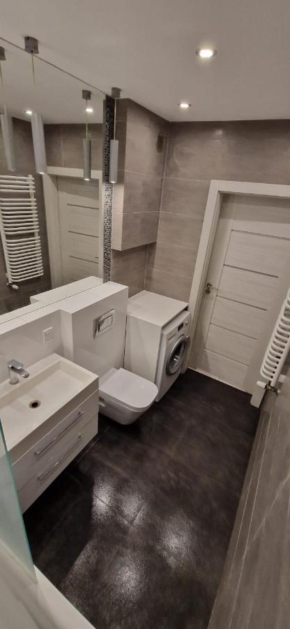 Appartement Atal Towers Prywatny Apartament à Wrocław Extérieur photo